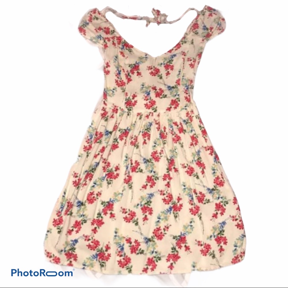 Hollister sundress size ax’s floral print